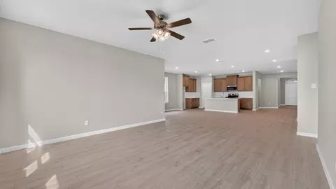 Living - 15044 Elite Dr, Aledo, TX 76008 photo 5 of 6