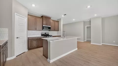 Kitchen - 15044 Elite Dr, Aledo, TX 76008 photo 1 of 10