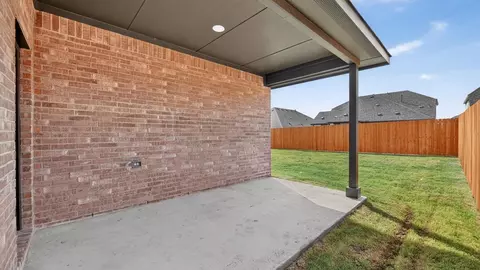 Exterior - 15044 Elite Dr, Aledo, TX 76008 photo 5 of 11