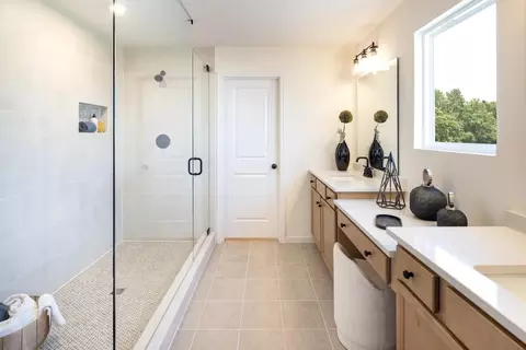 Bath - 5175 Brookfield Ln, Monroe, OH 45044 photo 1 of 4