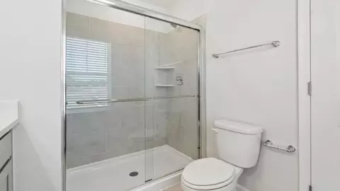 Bath - 707 Compass Way, Frederick, MD 21701 photo 4 of 12