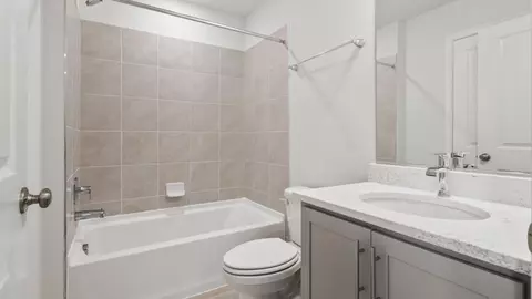 Bath - 707 Compass Way, Frederick, MD 21701 photo 5 of 12
