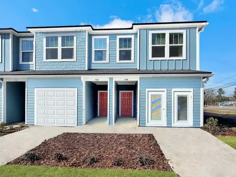 706 Sailor Grove Ln, Jacksonville, FL 32221