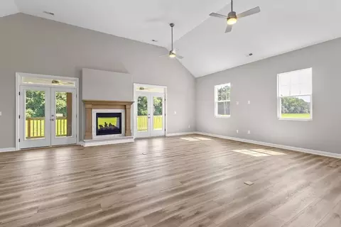 Living - 234 Hall Rd, Hampton, VA 23664 photo 2 of 3