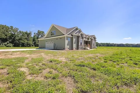 Exterior - 234 Hall Rd, Hampton, VA 23664 photo 10 of 18