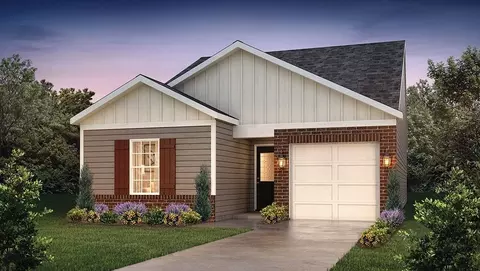 Exterior - 1396 5th St Dr NE, Hickory, NC 28601 photo 2 of 5