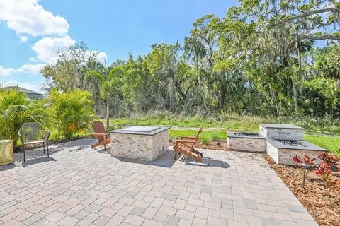 Exterior - 108 Buddy Ct, Seffner, FL 33584 photo 8 of 11