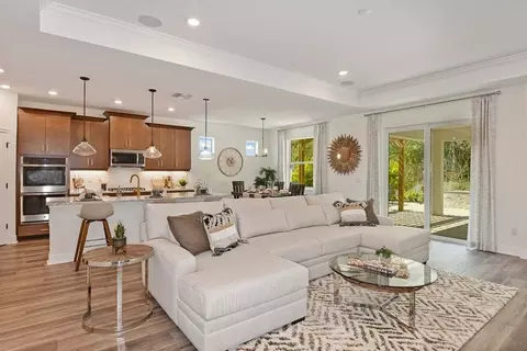 Living - 108 Buddy Ct, Seffner, FL 33584 photo 1 of 1