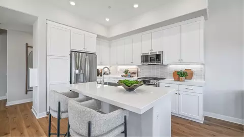 Kitchen - 1088 Hummingbird Pl, Montebello, CA 90640 photo 1 of 3