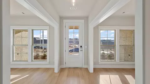 Entry Way - 330 Cornerstone Xing, Brandon, MS 39042 photo 1 of 4