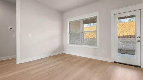 Living - 330 Cornerstone Xing, Brandon, MS 39042 photo 5 of 6