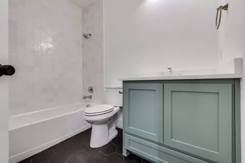 Bath - 1812 Casting Rdg, Mesquite, TX 75181 photo 2 of 8