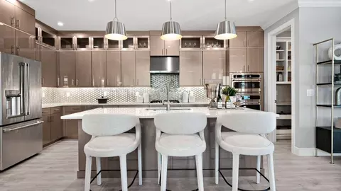 Kitchen - 5035 Shade Forest Dr, Parrish, FL 34219 photo 4 of 9