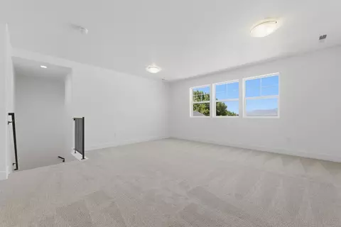 Living - 567 C N Legend Way, Mapleton, UT 84664 photo 5 of 6