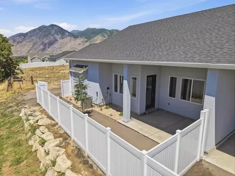 Exterior - 567 C N Legend Way, Mapleton, UT 84664 photo 3 of 10