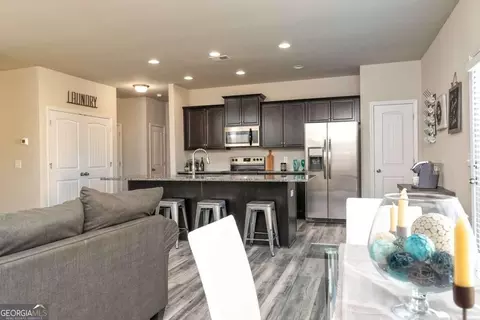 Other - 506 Lamplight Dr, Byron, GA 31008 photo 6 of 10