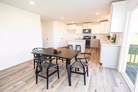 Dining - White Oak Ln, Granger, IA 50109 photo 2 of 2