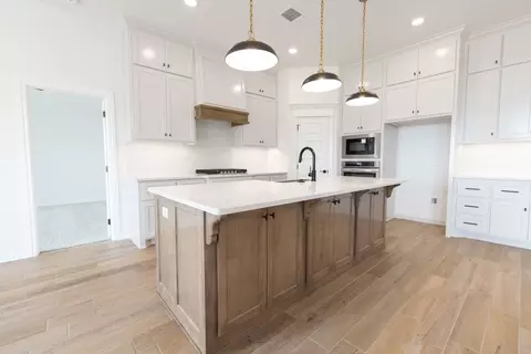 Kitchen - 2920 E Northampton St, Broken Arrow, OK 74014 photo 6 of 17