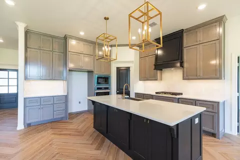Kitchen - 2920 E Northampton St, Broken Arrow, OK 74014 photo 12 of 17