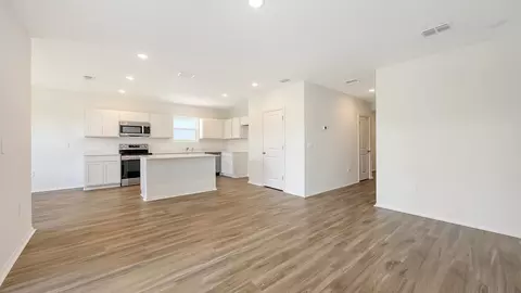 Living - 4638 Hawthorn Ave, Parrish, FL 34219 photo 3 of 5
