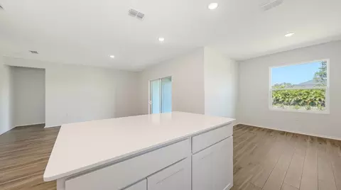 Kitchen - 4638 Hawthorn Ave, Parrish, FL 34219 photo 6 of 7