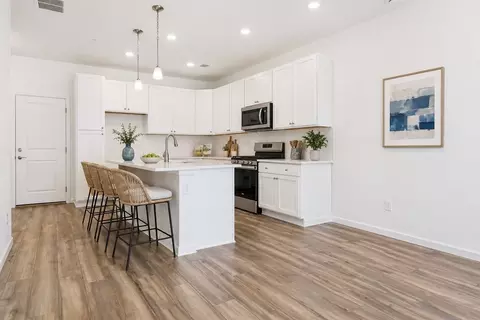 520 Luton Dr, Castle Pines, CO 80108