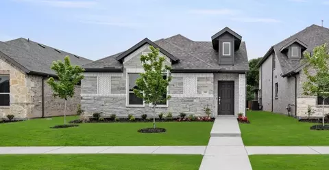 2858 Buttermilk Dr, Midlothian, TX 76065