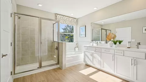 Bath - 5217 SW 40th Cir, Ocala, FL 34474 photo 3 of 3