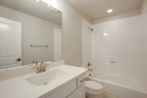 Bath - 910 Shooting Star Dr, Prosper, TX 75078 photo 6 of 15