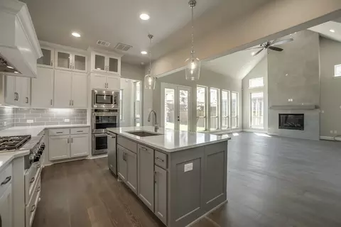 Kitchen - 910 Shooting Star Dr, Prosper, TX 75078 photo 6 of 11