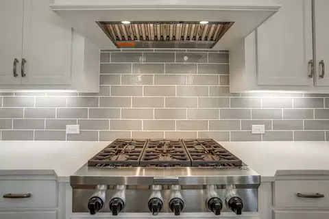 Kitchen - 910 Shooting Star Dr, Prosper, TX 75078 photo 5 of 11