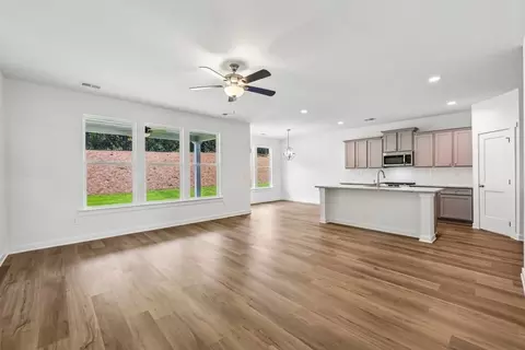 Living - 239 Cochin Dr, Statham, GA 30666 photo 2 of 4