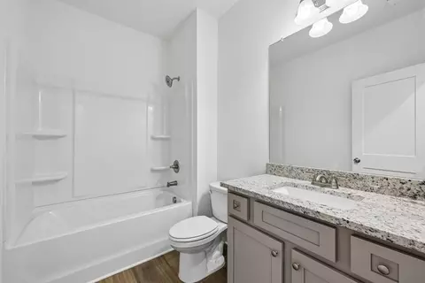 Bath - 239 Cochin Dr, Statham, GA 30666 photo 3 of 5