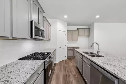 Kitchen - 239 Cochin Dr, Statham, GA 30666 photo 3 of 4