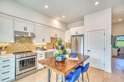 Kitchen - 29212 Mission Blvd, Hayward, CA 94544 photo 3 of 3