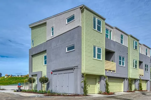 Exterior - 29212 Mission Blvd, Hayward, CA 94544 photo 1 of 1