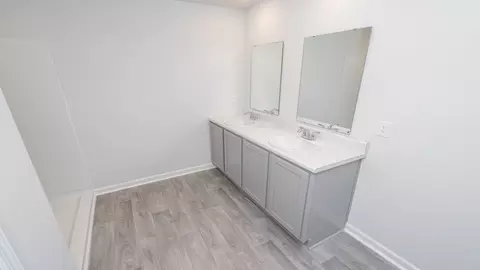 Bath - 760 Twinstead Rd SW, Supply, NC 28462 photo 3 of 5