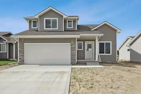 Exterior - White Oak Ln, Granger, IA 50109 photo 2 of 3