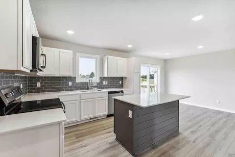 Kitchen - White Oak Ln, Granger, IA 50109 photo 4 of 4