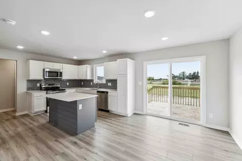 Kitchen - White Oak Ln, Granger, IA 50109 photo 1 of 4