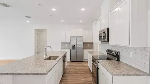 Kitchen - 2214 Elegant Mnr Cir, Edgewater, FL 32141 photo 1 of 6