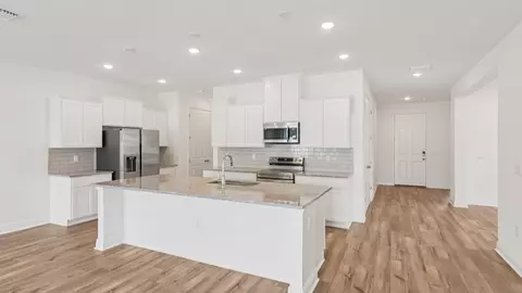 Kitchen - 2214 Elegant Mnr Cir, Edgewater, FL 32141 photo 2 of 6