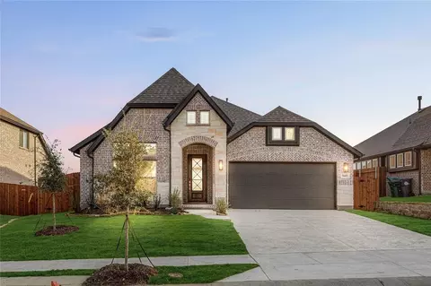 5605 Hazelnut Ln, Lantana, TX 76226