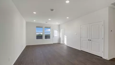 Living - 314 Arnold Loop, Uhland, TX 78640 photo 3 of 7