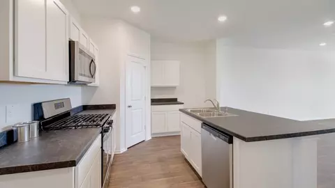 Kitchen - 314 Arnold Loop, Uhland, TX 78640 photo 4 of 13