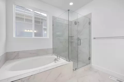 Bath - 1704 Erickson Knoll Ln, Eagle Mountain, UT 84005 photo 2 of 5