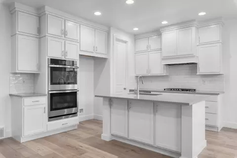 Kitchen - 1704 Erickson Knoll Ln, Eagle Mountain, UT 84005 photo 1 of 3