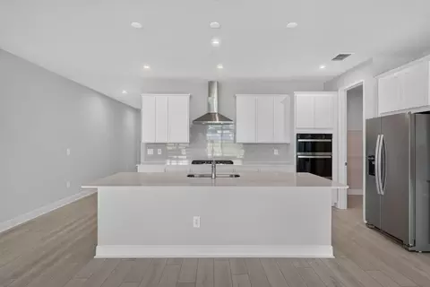 Kitchen - 9018 Sundance Ter, Parrish, FL 34219 photo 1 of 2