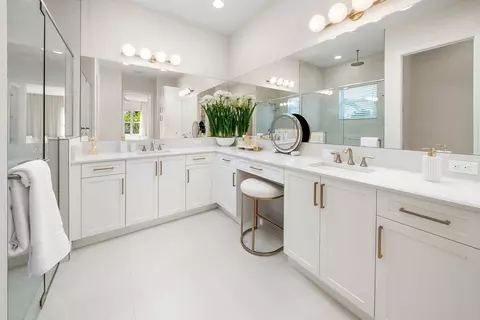 Bath - 2841 Ridgecrest Pl, Naples, FL 34112 photo 2 of 2