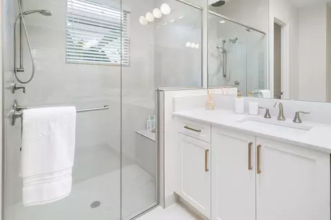 Bath - 2841 Ridgecrest Pl, Naples, FL 34112 photo 1 of 2